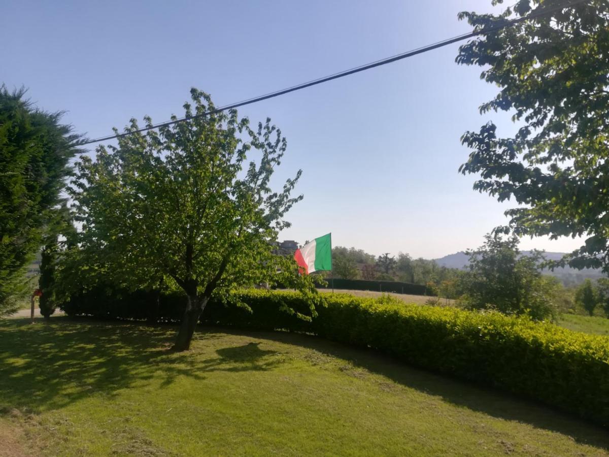 شقة Locazione Turistica Cascina Pela Castagnole delle Lanze المظهر الخارجي الصورة