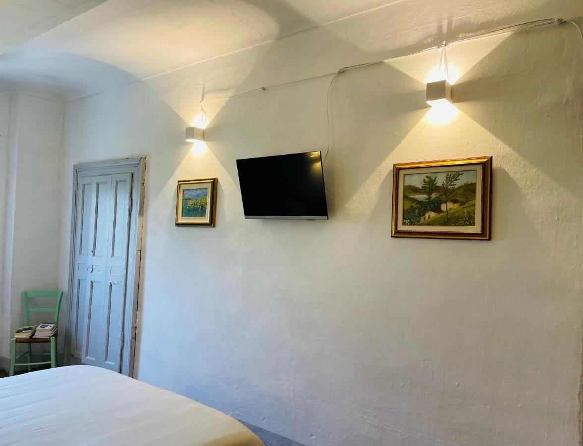 شقة Locazione Turistica Cascina Pela Castagnole delle Lanze المظهر الخارجي الصورة